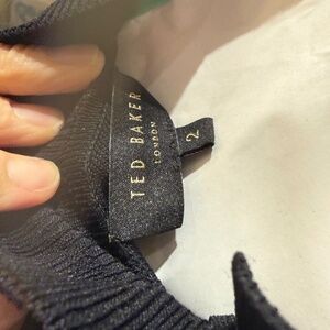 Ted Baker- LIKE NEW Dress With gold zipper in back! Size 2! Chic and so feminine